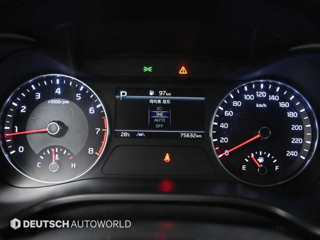 Kia K3 — photo 08