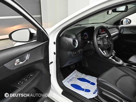Kia K3 — photo 11