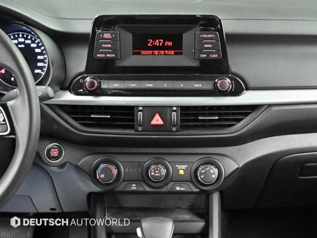Kia K3 — photo 14