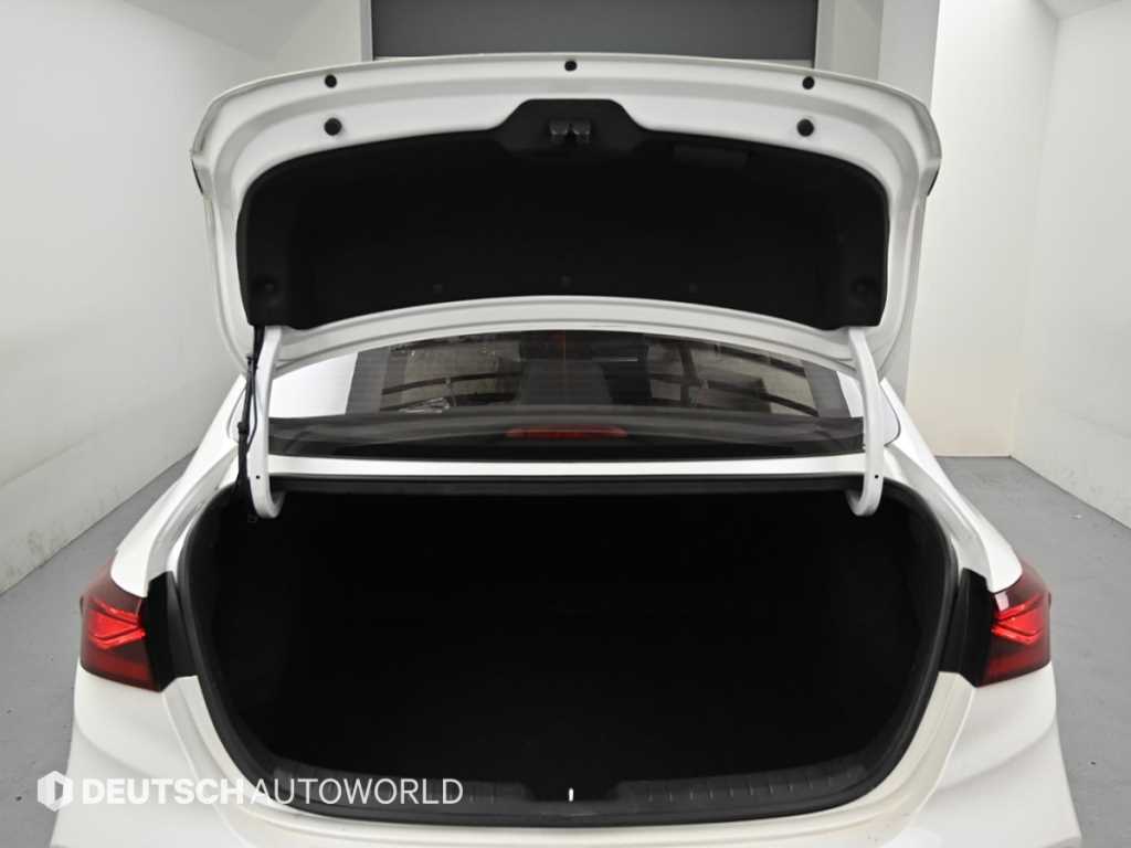 Kia K3 — photo 19