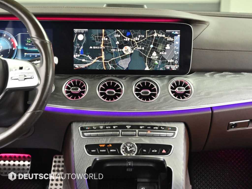 Mercedes-Benz CLS-Class — photo 14
