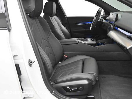 BMW 5-Series — photo 10
