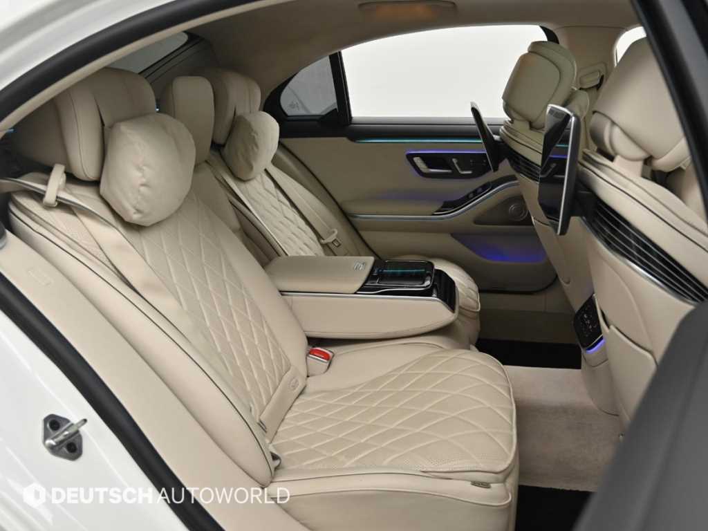 Mercedes-Benz S-Class — photo 12