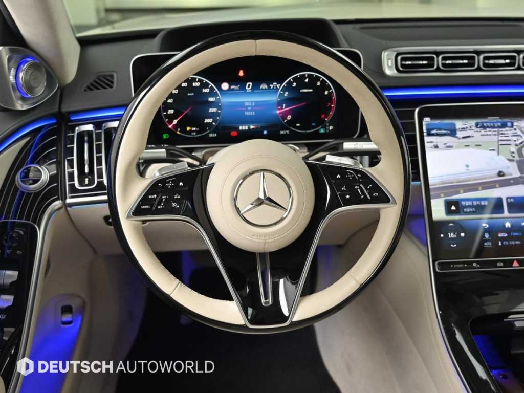 Mercedes-Benz S-Class — photo 13