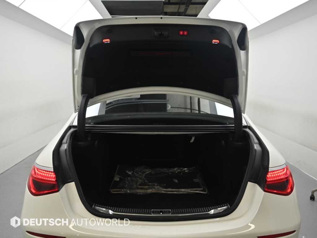 Mercedes-Benz S-Class — photo 19