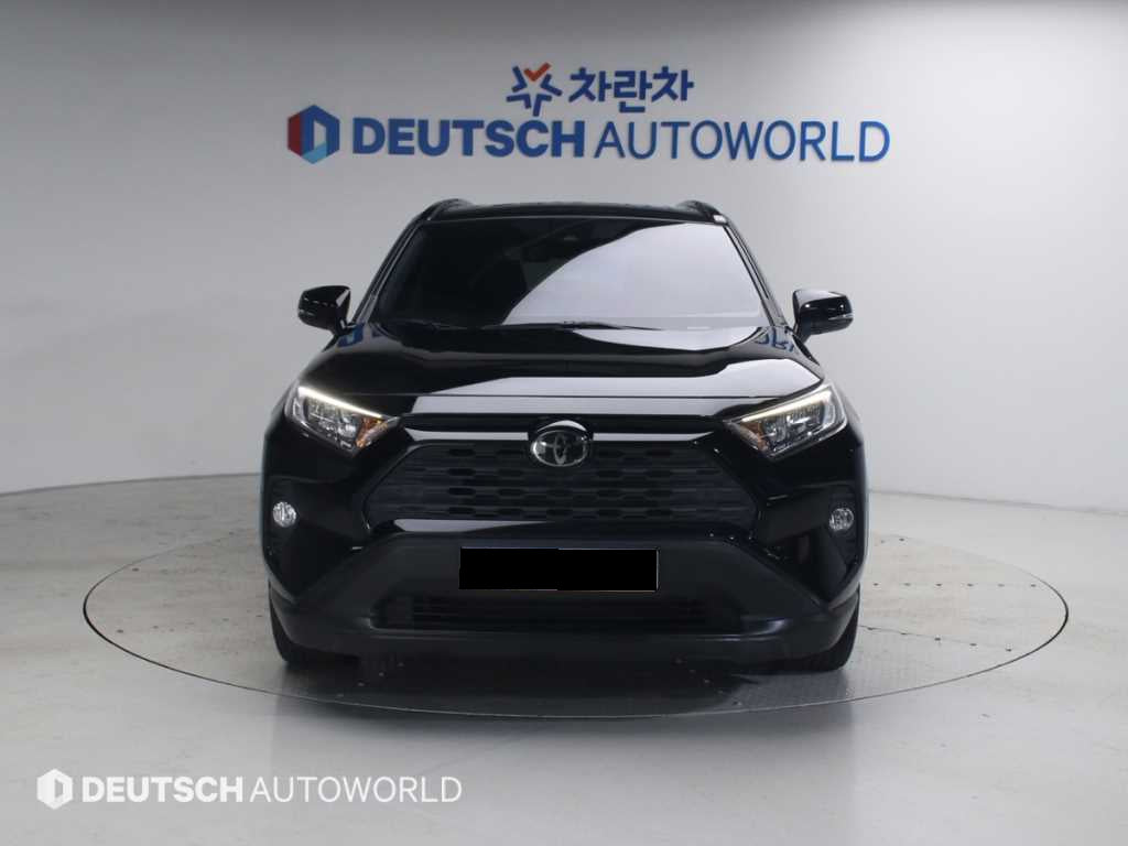 Toyota RAV4 — photo 03