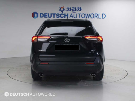 Toyota RAV4 — photo 04