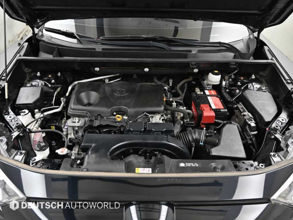 Toyota RAV4 — photo 06