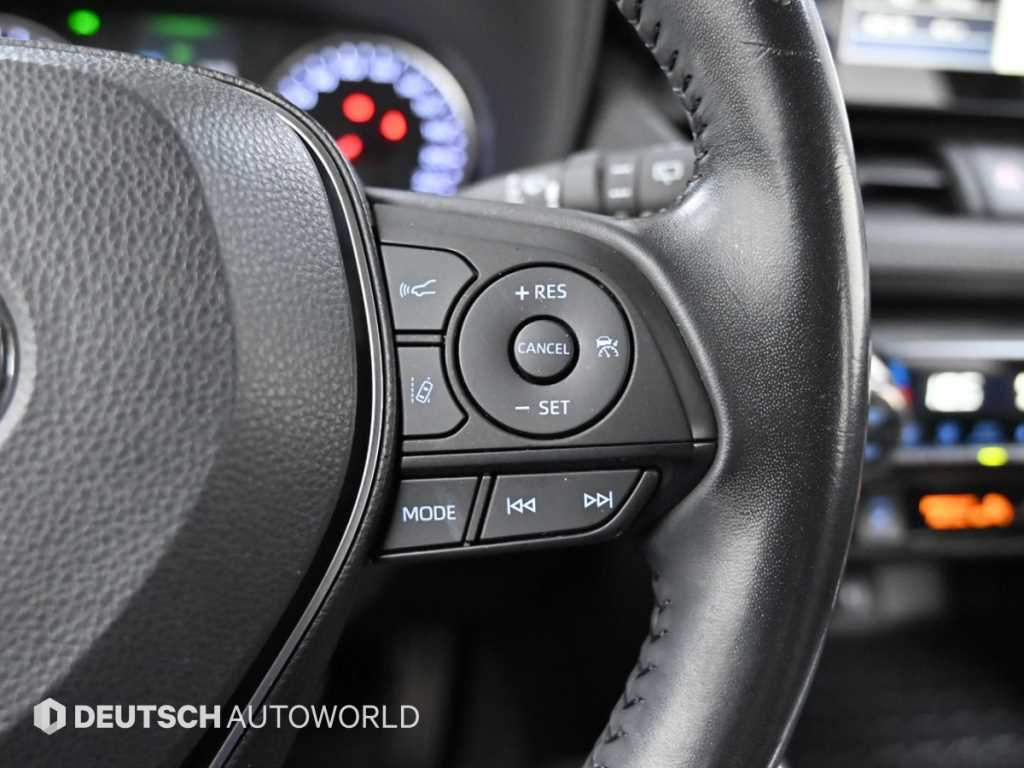 Toyota RAV4 — photo 16
