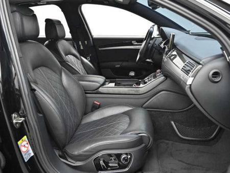 Audi S8 — photo 10
