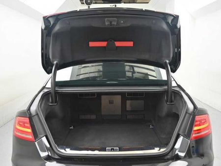 Audi S8 — photo 19
