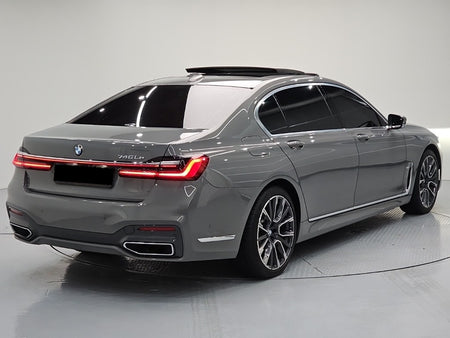BMW 7-Series — photo 04