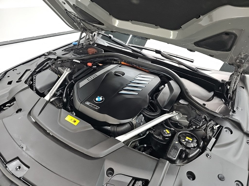 BMW 7-Series — photo 05