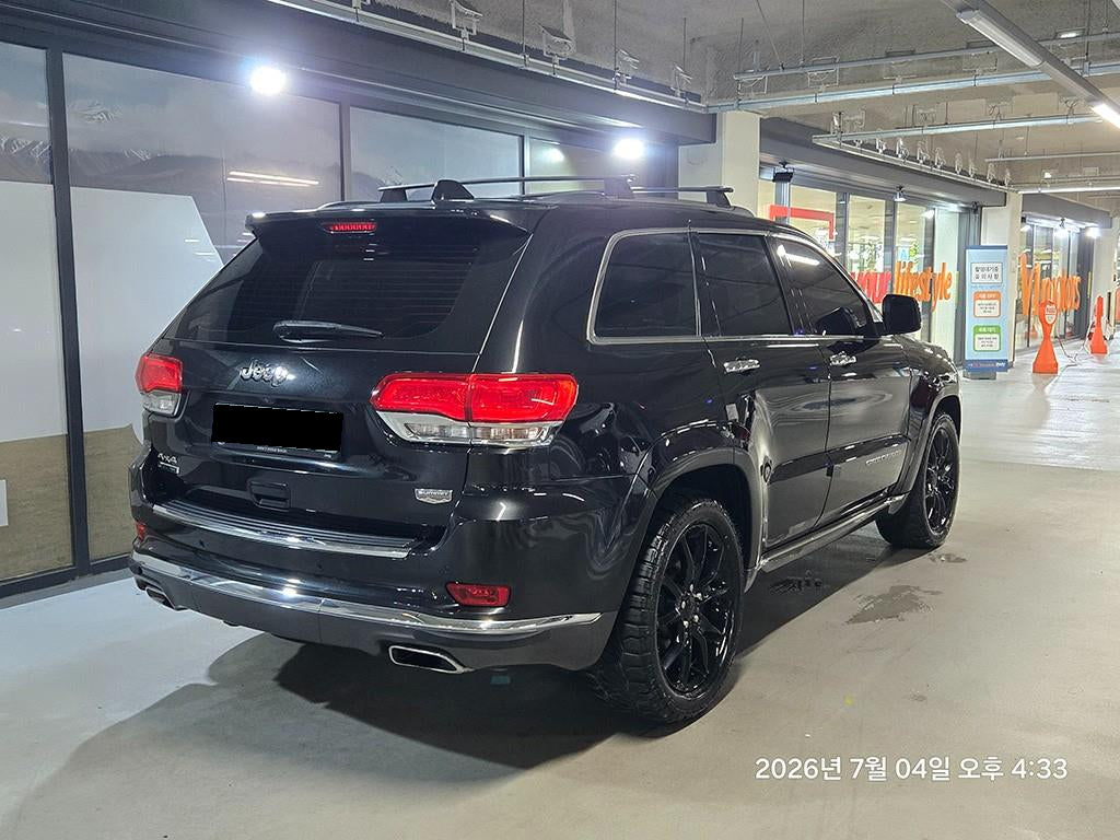 Jeep Cherokee — photo 04