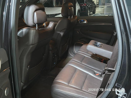 Jeep Cherokee — photo 07