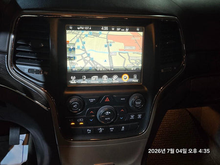 Jeep Cherokee — photo 11