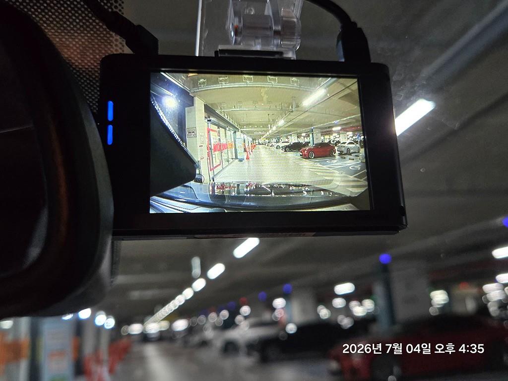 Jeep Cherokee — photo 14
