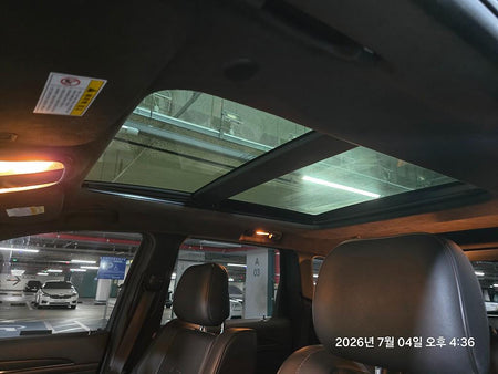 Jeep Cherokee — photo 15