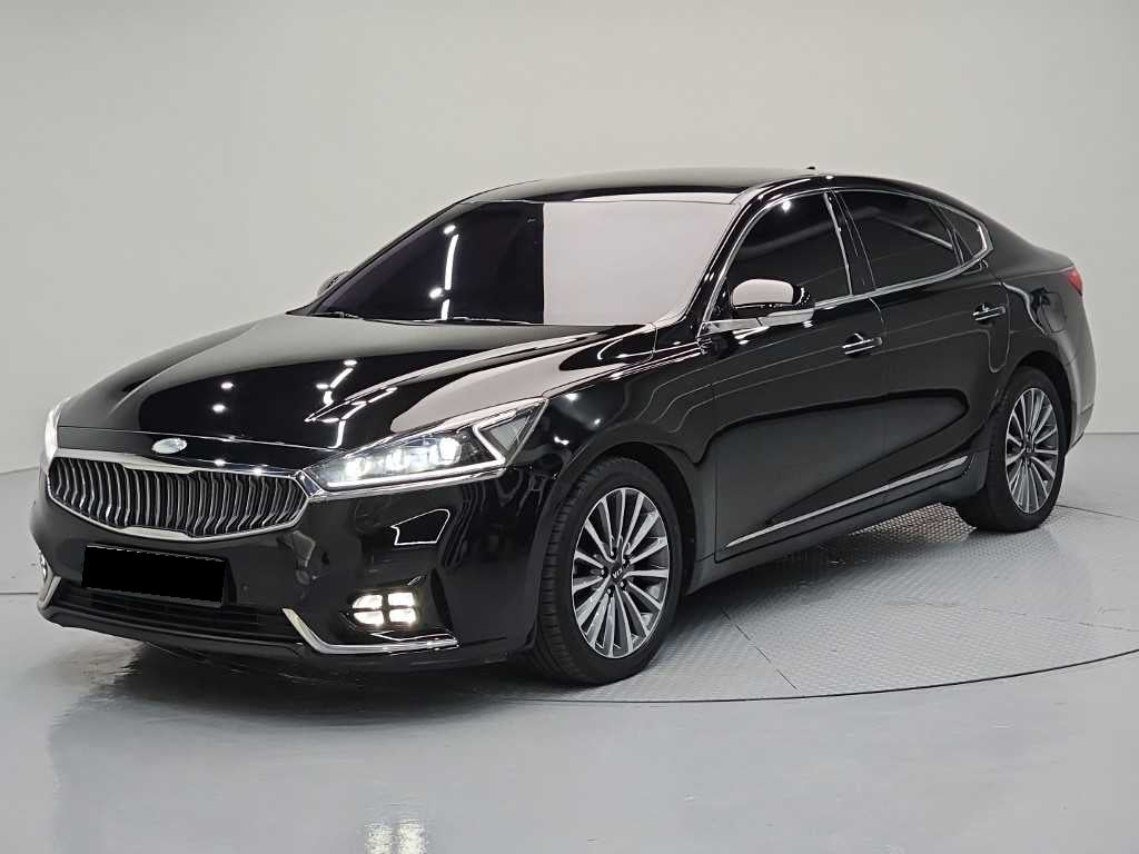 Kia K7 — photo 01