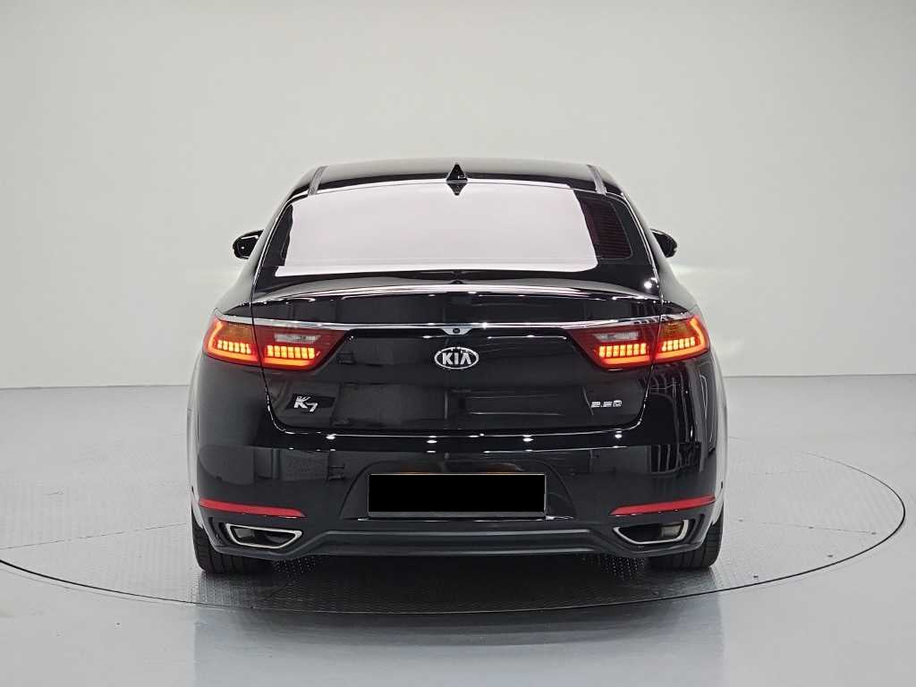 Kia K7 — photo 03