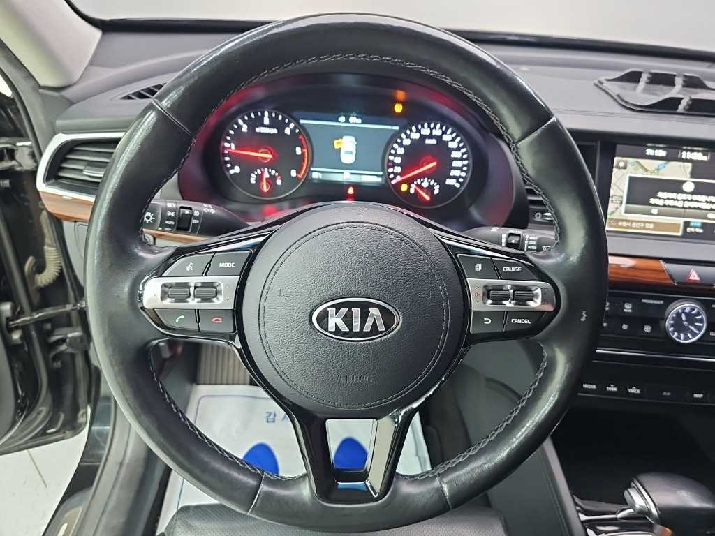 Kia K7 — photo 09