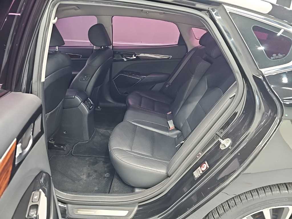 Kia K7 — photo 12