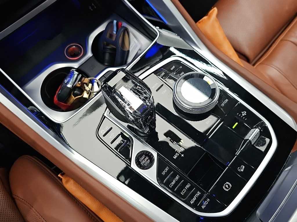 BMW X6 — photo 08