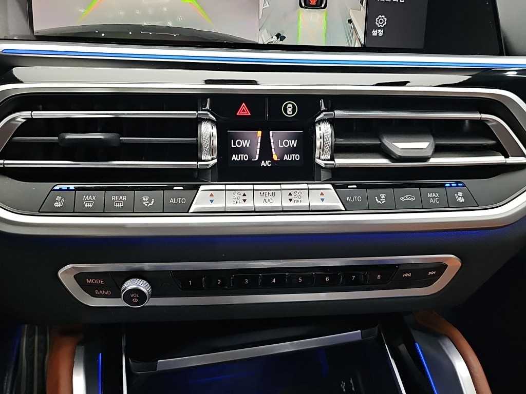 BMW X6 — photo 10