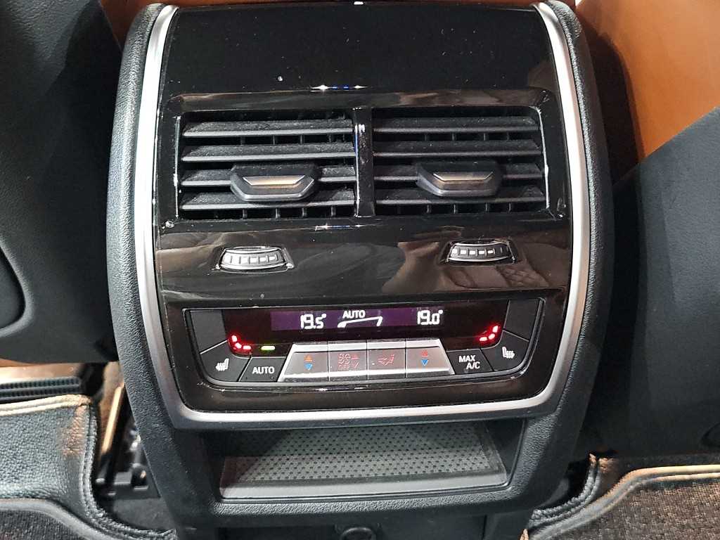 BMW X6 — photo 14