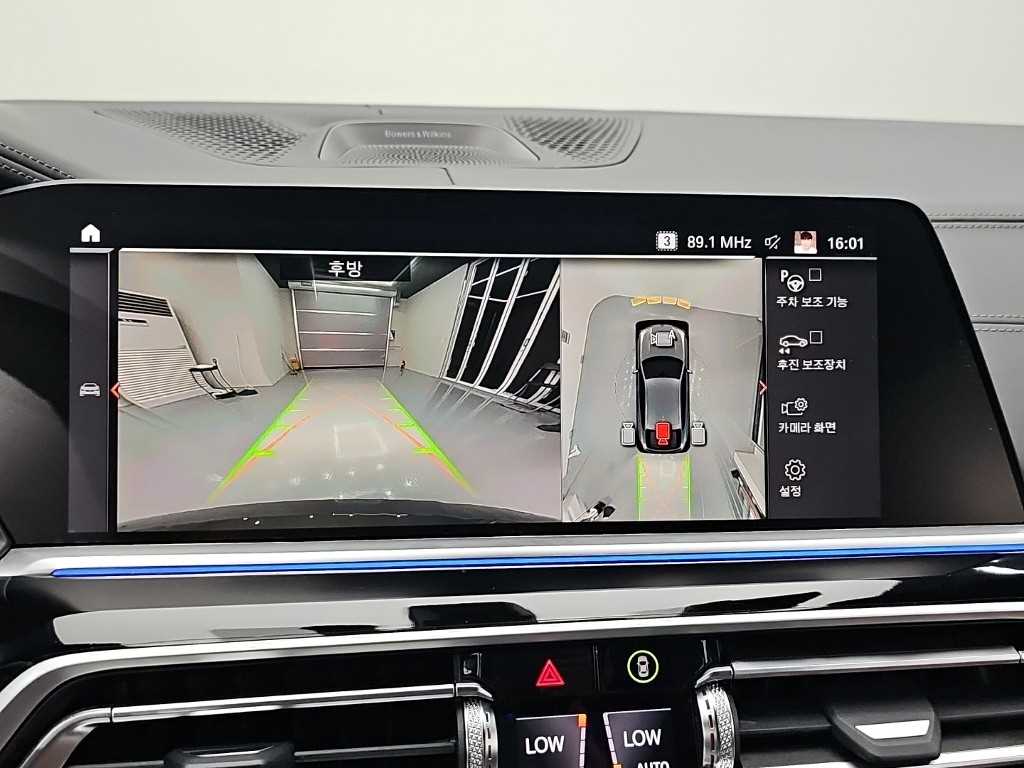 BMW X6 — photo 17