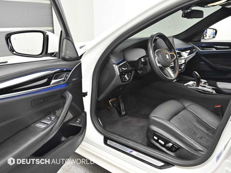 BMW 5-Series — photo 11
