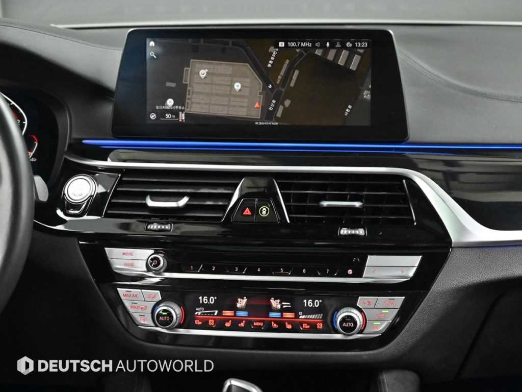 BMW 5-Series — photo 14