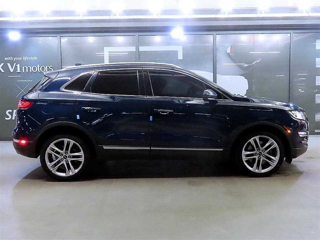 Lincoln MKC — photo 03