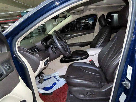 Lincoln MKC — photo 06