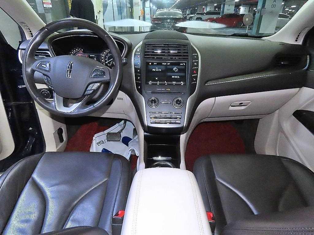 Lincoln MKC — photo 10