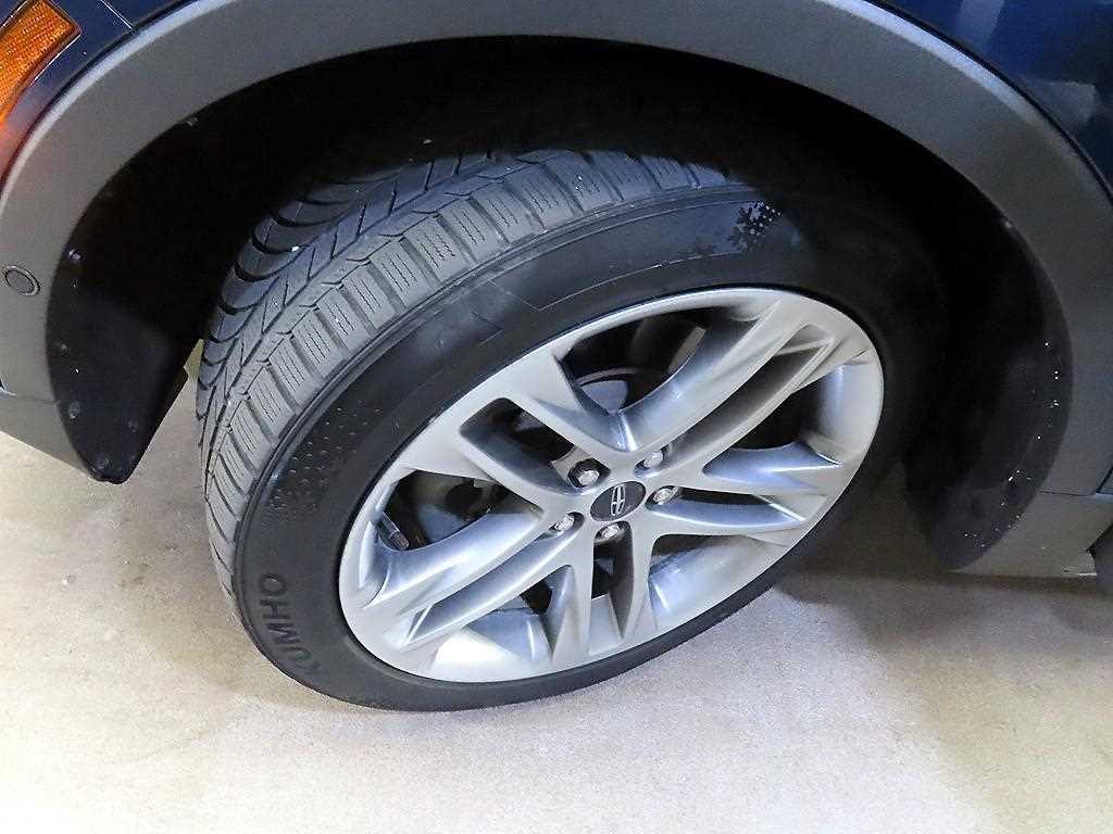 Lincoln MKC — photo 20