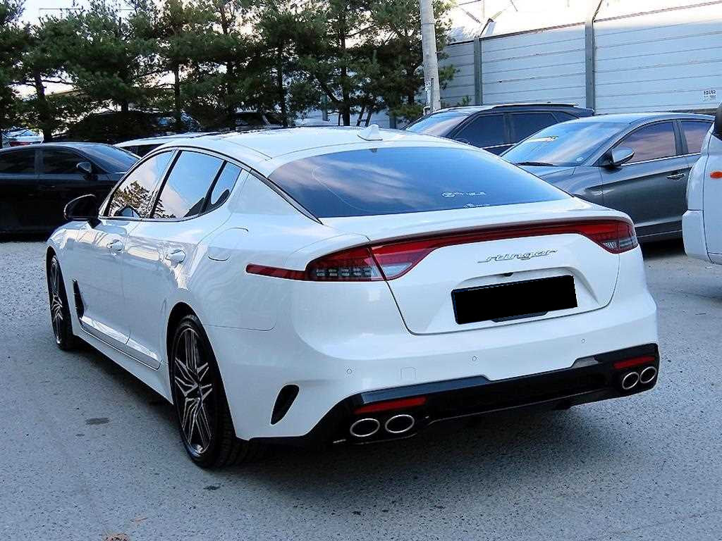 Kia Stinger — photo 03