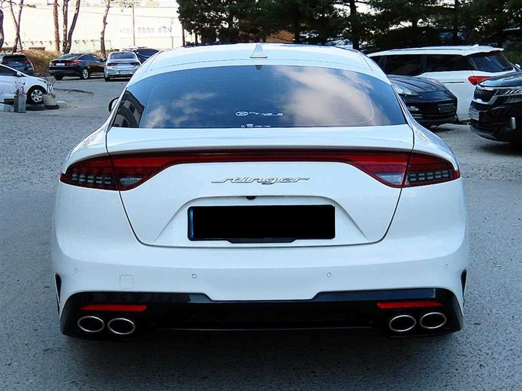 Kia Stinger — photo 04