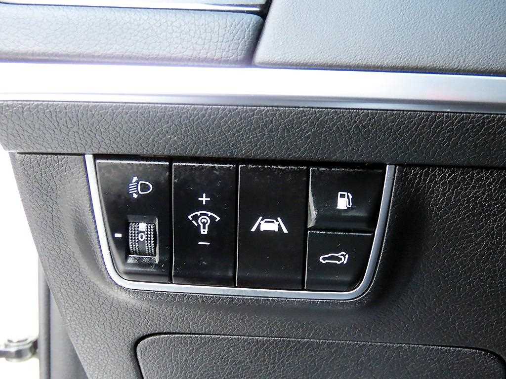 Kia Stinger — photo 12