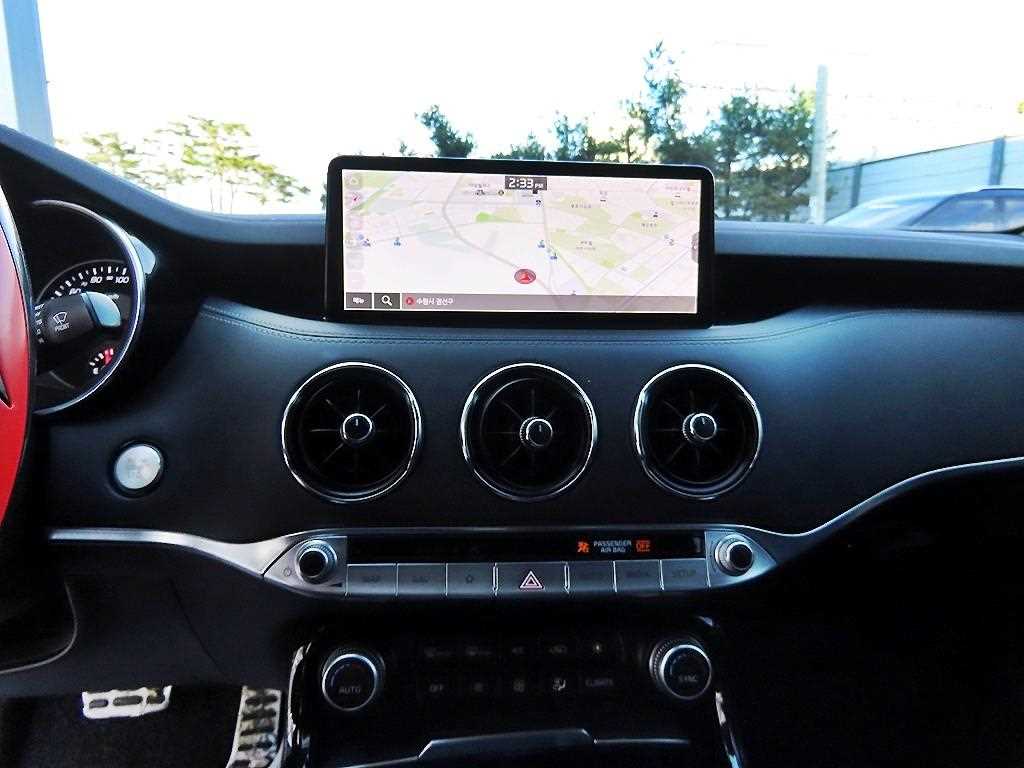 Kia Stinger — photo 13