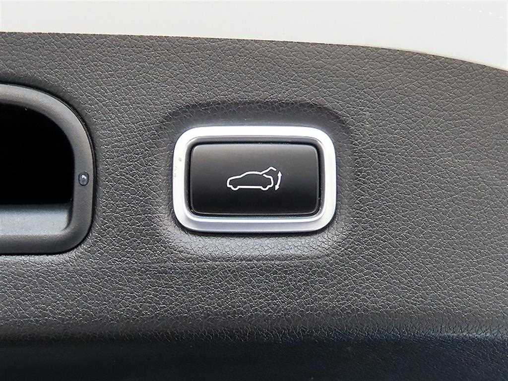 Kia Stinger — photo 15