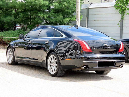 Jaguar XJ — photo 03