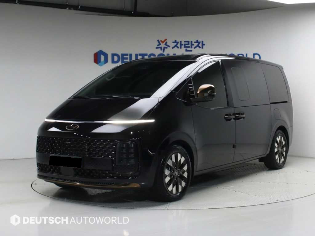 Hyundai Staria — photo 01