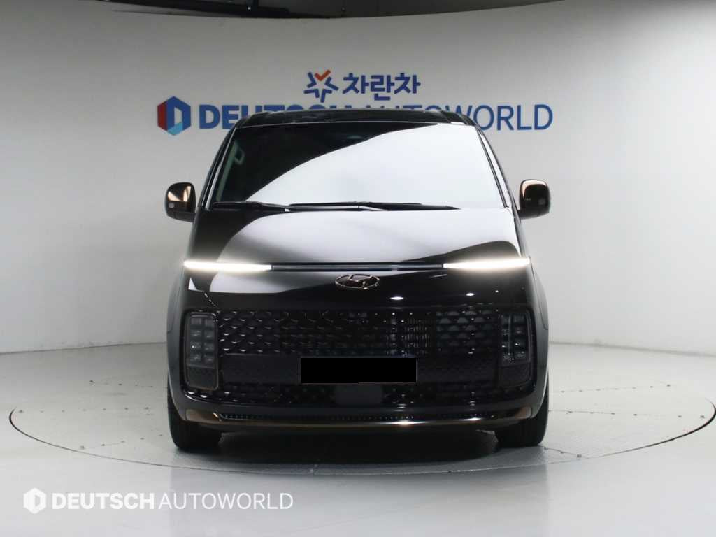 Hyundai Staria — photo 03