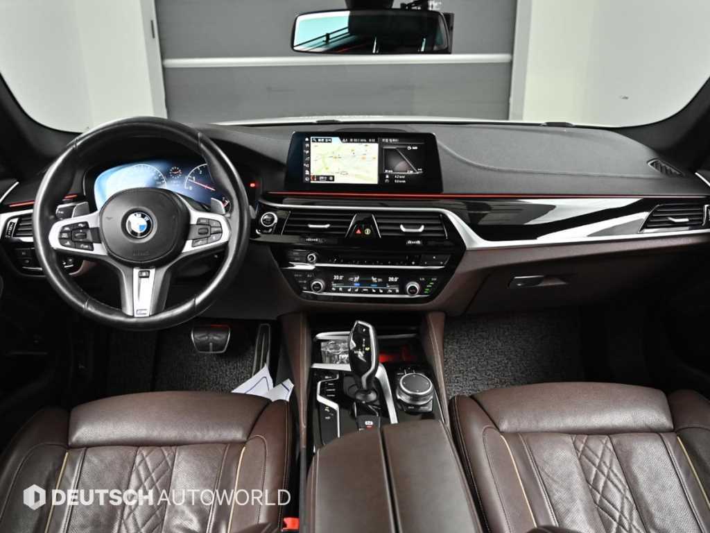 BMW 5-Series — photo 06