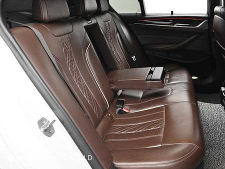 BMW 5-Series — photo 11