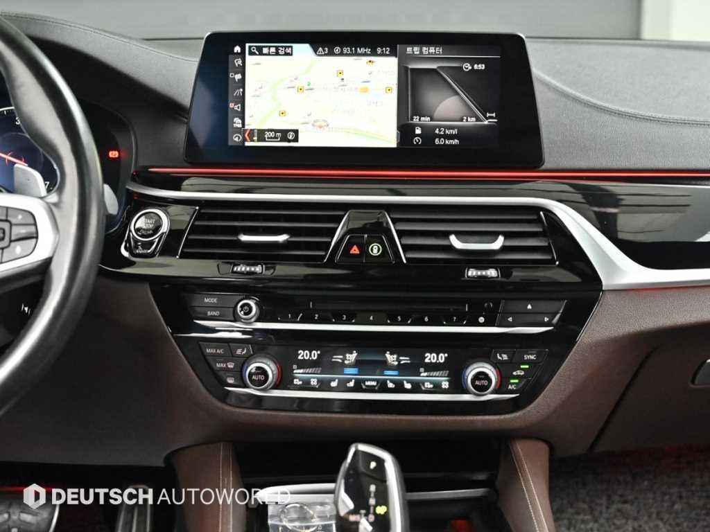 BMW 5-Series — photo 13
