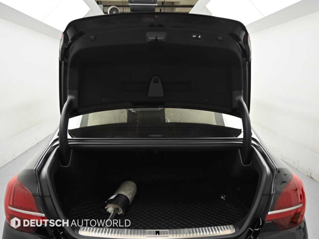 Kia K9 — photo 19