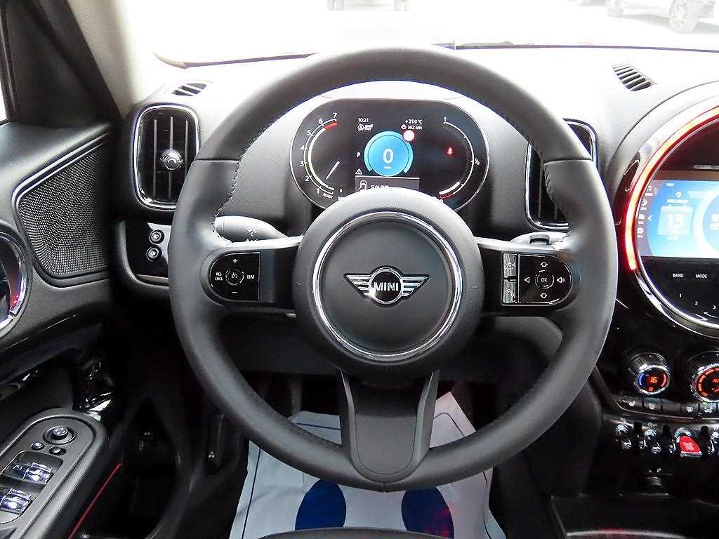 Mini Countryman — photo 08
