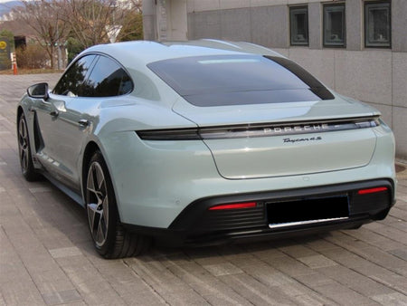 Porsche Taycan — photo 05